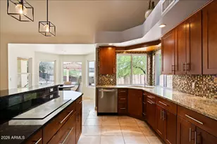 1221 E Claire Dr, Phoenix, AZ 85022 - Photo 18