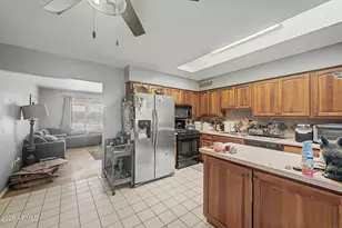 2324 W Poinsettia Dr, Phoenix, AZ 85029 - Photo 14