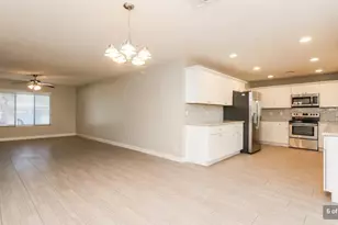 2631 S Holbrook Ln, Tempe, AZ 85282 - Photo 6
