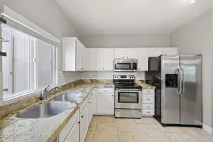 18830 N 34th Ln, Phoenix, AZ 85027 - Photo 12