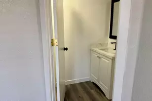 8601 N 71st Ave, Glendale, AZ 85301 - Photo 14