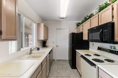 6381 S Championship Drive, Chandler, AZ 85249 - Photo 12
