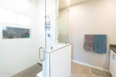533 W Harwell Road, Phoenix, AZ 85041 - Photo 16