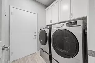 533 W Harwell Rd., Phoenix, AZ 85041 - Photo 30