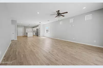 533 W Harwell Road, Phoenix, AZ 85041 - Photo 8