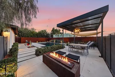 1607 W Flower Circle N, Phoenix, AZ 85015 - Photo 2