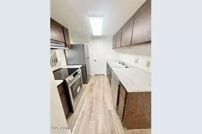 8029 N 32nd Lane, Phoenix, AZ 85051 - Photo 14
