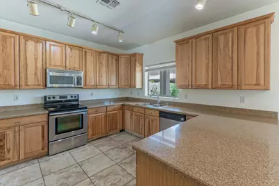 17856 W Watson Lane, Surprise, AZ 85388 - Photo 8