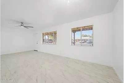 2317 W Weldon Avenue, Phoenix, AZ 85015 - Photo 2