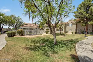 2929 W Yorkshire Dr, Phoenix, AZ 85027 - Photo 32