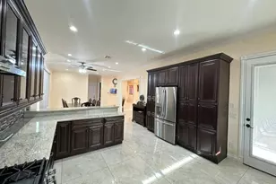 6830 N 14th St, Phoenix, AZ 85014 - Photo 12