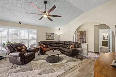 19401 N 6th Place, Phoenix, AZ 85024 - Photo 8