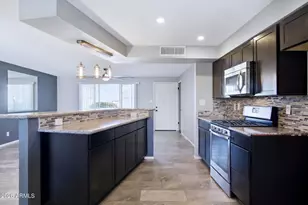 3217 W Banff Ln., Phoenix, AZ 85053 - Photo 10