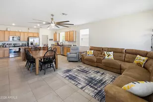 25152 N 135th Ave, Peoria, AZ 85383 - Photo 12