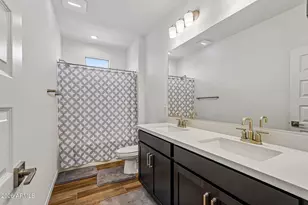 9019 W Denton Ln, Glendale, AZ 85305 - Photo 34