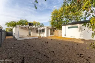 365 E Weldon Ave, Phoenix, AZ 85012 - Photo 14