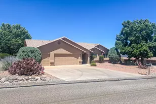 810 Black Hills Dr, Clarkdale, AZ 86324 - Photo 26