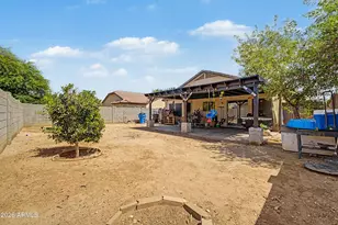 1616 W Burgess Ln, Phoenix, AZ 85041 - Photo 14