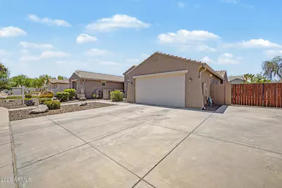 19293 E Spyglass Boulevard, Queen Creek, AZ 85142 - Photo 2