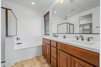 14468 W Desert Flower Drive, Goodyear, AZ 85395 - Photo 12