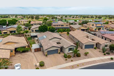14468 W Desert Flower Drive, Goodyear, AZ 85395 - Photo 34