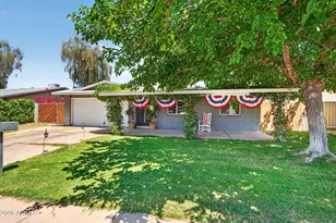 422 W Horseshoe Ave, Gilbert, AZ 85233 - Photo 2