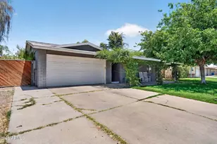 422 W Horseshoe Ave, Gilbert, AZ 85233 - Photo 4