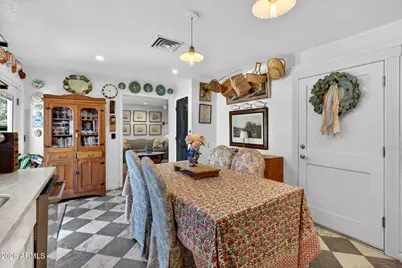 422 W Horseshoe Avenue, Gilbert, AZ 85233 - Photo 12