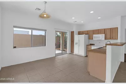 5820 S 26th Place, Phoenix, AZ 85040 - Photo 8