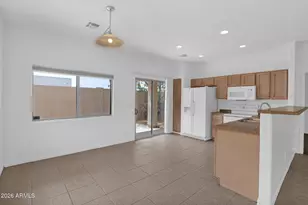 5820 S 26th Pl, Phoenix, AZ 85040 - Photo 8