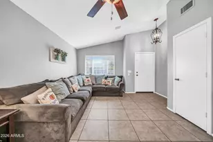 13418 N 74th Ln, Peoria, AZ 85381 - Photo 6