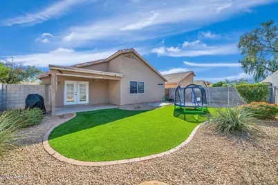 13418 N 74th Lane, Peoria, AZ 85381 - Photo 4