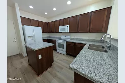 15240 N 142nd Avenue #1091, Surprise, AZ 85379 - Photo 2