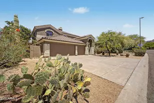10304 E Rosemary Ln, Scottsdale, AZ 85255 - Photo 2