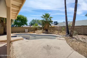 401 W Rosemonte Dr, Phoenix, AZ 85027 - Photo 4