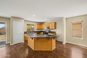13857 W Cottonwood St, Surprise, AZ 85374 - Photo 14