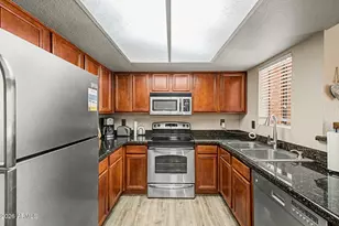 5757 W Eugie Ave, Glendale, AZ 85304 - Photo 10