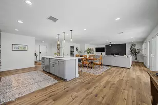 3707 E Desert Cove Ave, Phoenix, AZ 85028 - Photo 16