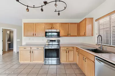 11319 W Madisen Ellise Drive, Surprise, AZ 85378 - Photo 10