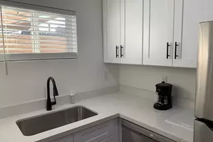 2502 N 29th Pl, Phoenix, AZ 85008 - Photo 2