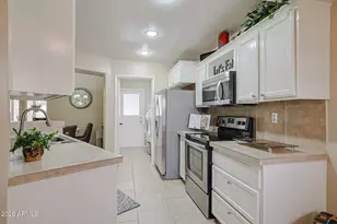 17417 N 105th Ave N, Sun City, AZ 85373 - Photo 8