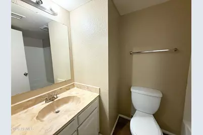 2804 N 43rd Avenue #Apt D, Phoenix, AZ 85009 - Photo 14