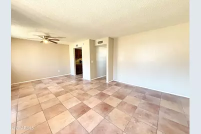 2804 N 43rd Avenue #Apt D, Phoenix, AZ 85009 - Photo 4
