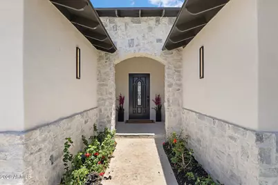 8502 E Roanoke Avenue, Scottsdale, AZ 85257 - Photo 4