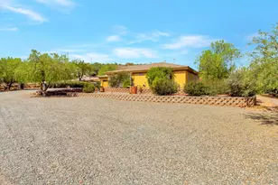 33250 S Summit Dr, Black Canyon City, AZ 85324 - Photo 40