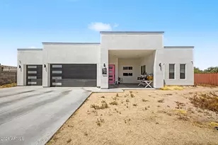 744 E Desert Ln, Phoenix, AZ 85042 - Photo 1