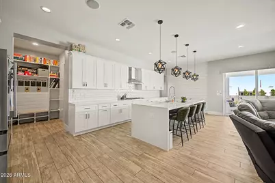 744 E Desert Lane, Phoenix, AZ 85042 - Photo 12