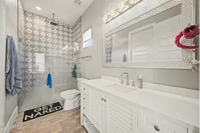 744 E Desert Lane, Phoenix, AZ 85042 - Photo 28