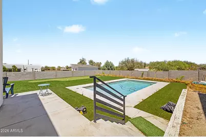 744 E Desert Lane, Phoenix, AZ 85042 - Photo 38