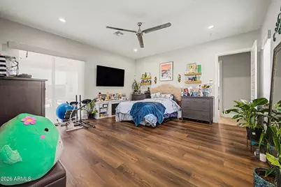 744 E Desert Lane, Phoenix, AZ 85042 - Photo 20